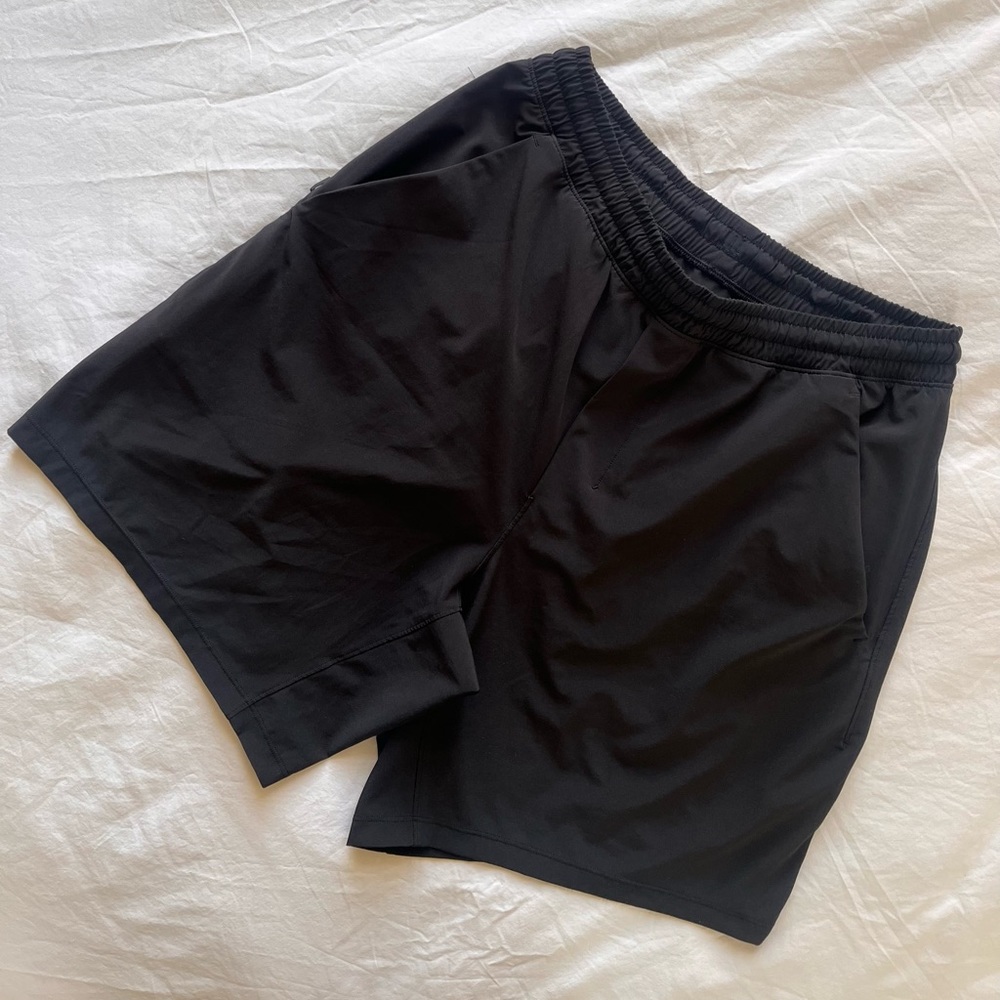Lulu Lemon Pace Breaker Linerless Short 7"